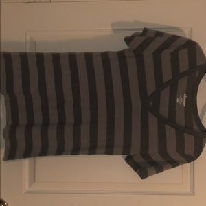 Two tone gray striped v-neck T-shirt